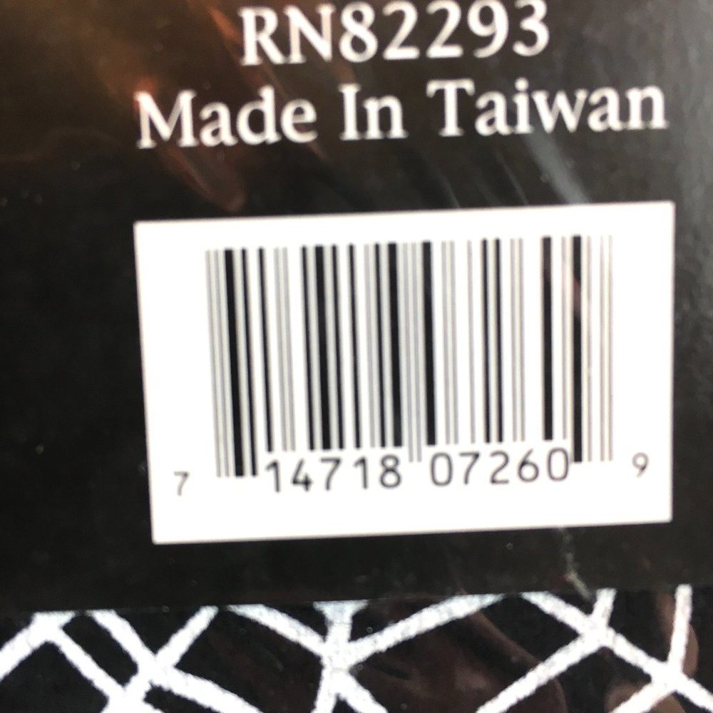 * LEG AVENUE #7260 Glow in The Dark Spiderweb Pantyhose Discontinued NOS NWT - Picture 6 of 6